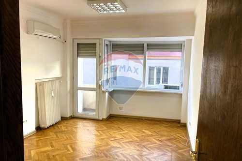 Дава се под наем Четиристаен апартамент в София, Център - 120 кв.м за 990 € - Снимка #5