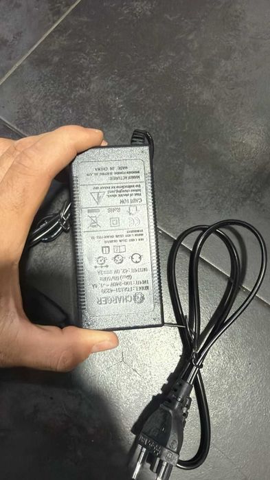 Incarcator  HOVERBOARD /TRICICLETA electrica