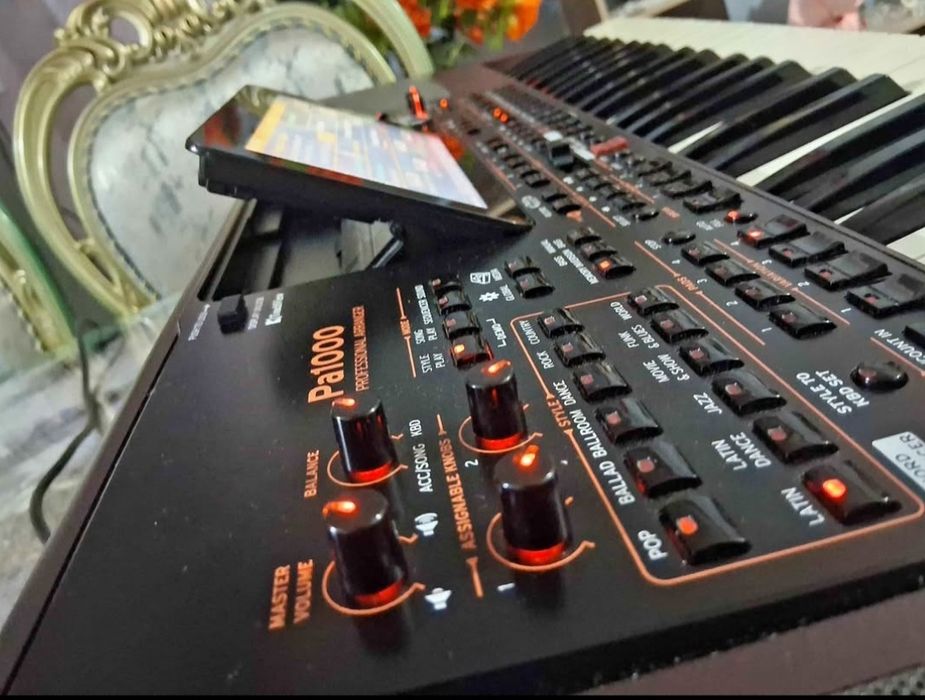 Vand Korg pa 1000 sau schimb cu pa4x