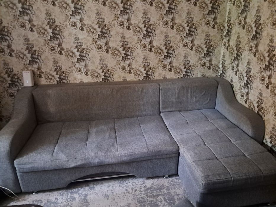 Продам диван недорого