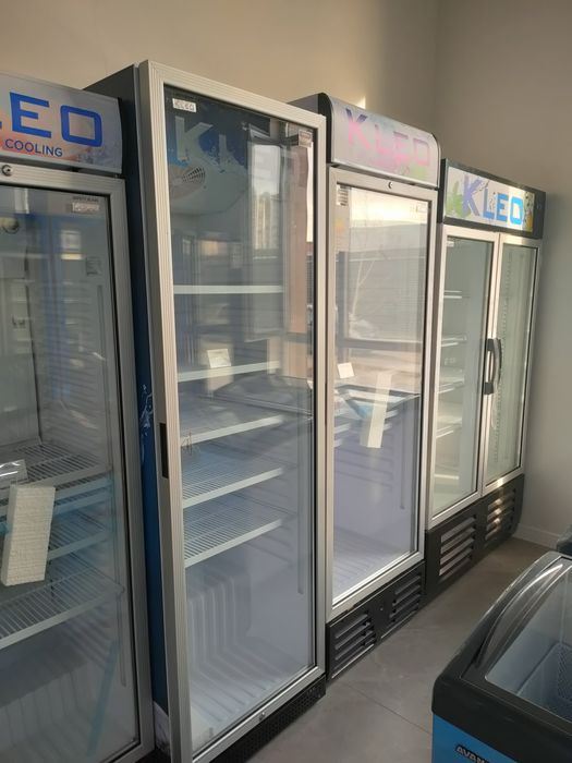 Витринный холодильник