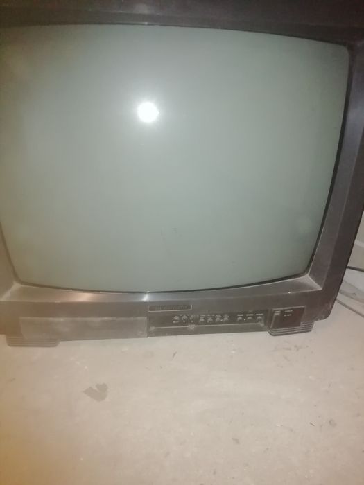 Телевизоры 3штуки