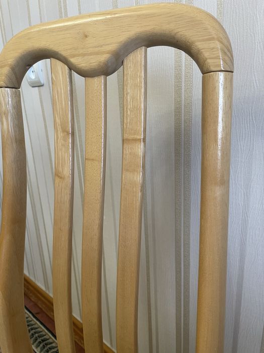 Стол со стульями