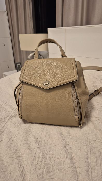 Vând rucsac Mickael Kors