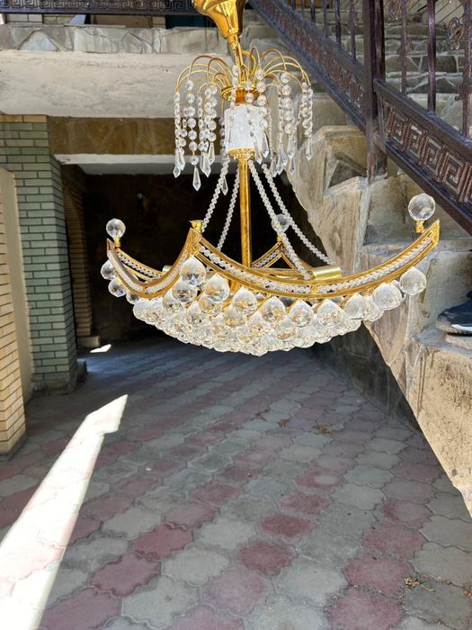 Красивая Люстра для зала