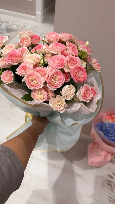 Продается куствое розы