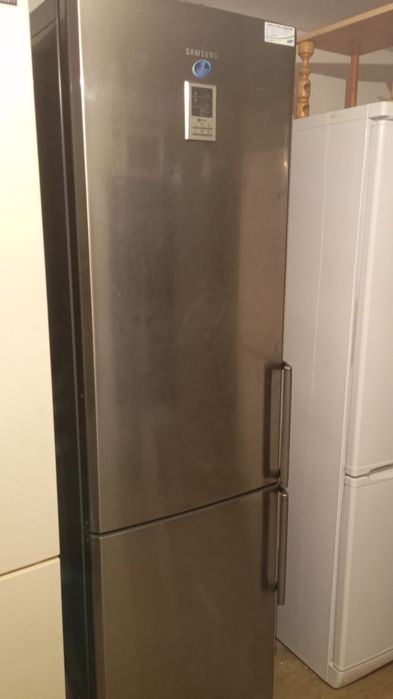 Продам холодильник Самсунг. Доставка бесплатно