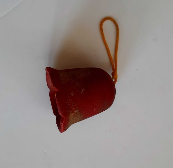 декоративни фигурки - камбанка, чаша и др., керамика, дърво и др.