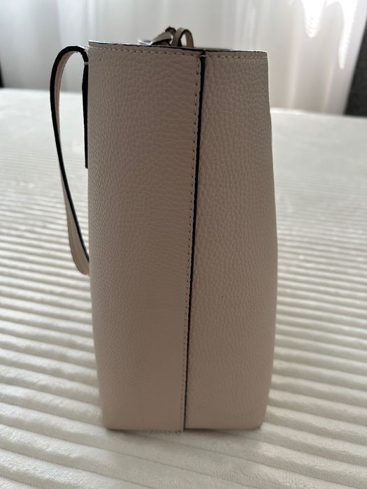 Оригинална голяма чанта Guess
