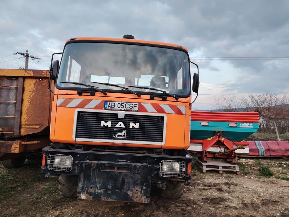 Vand Man 12 tone