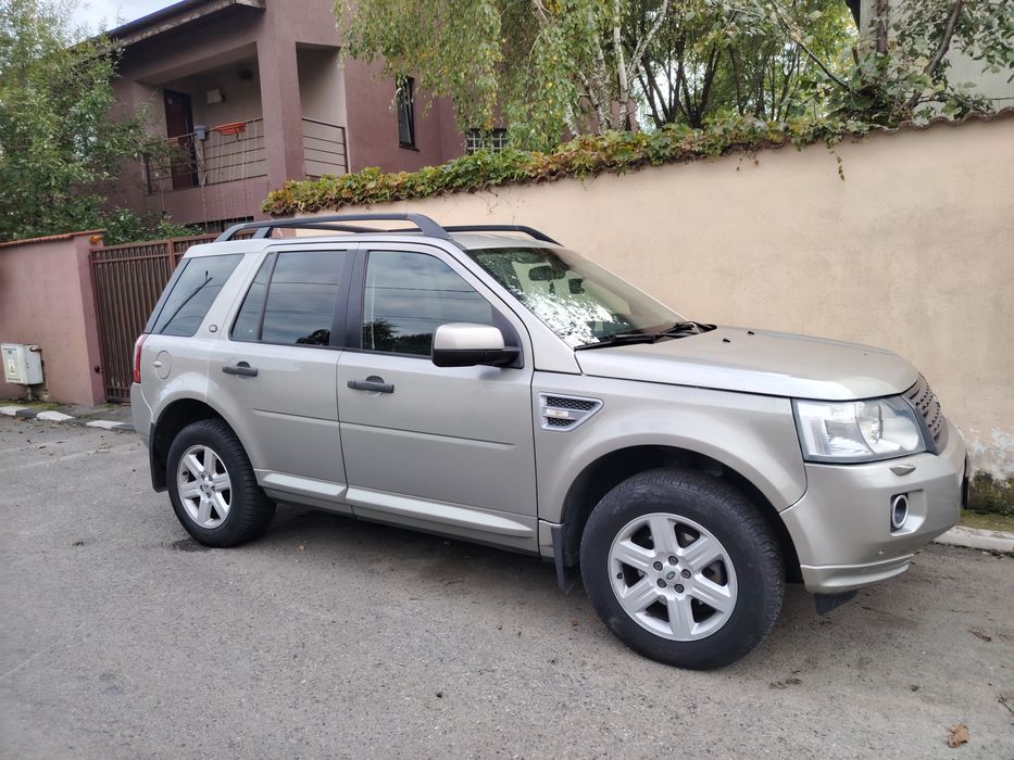 Land ROVER 2012 de vanzare Rosu • OLX.ro