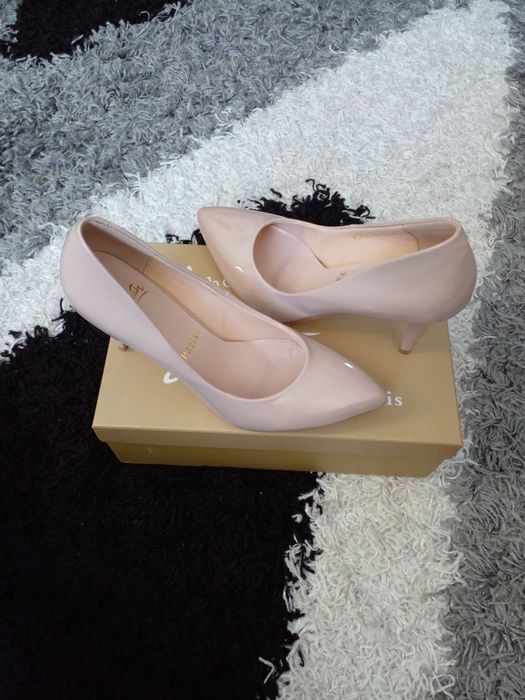 Продам туфли классика