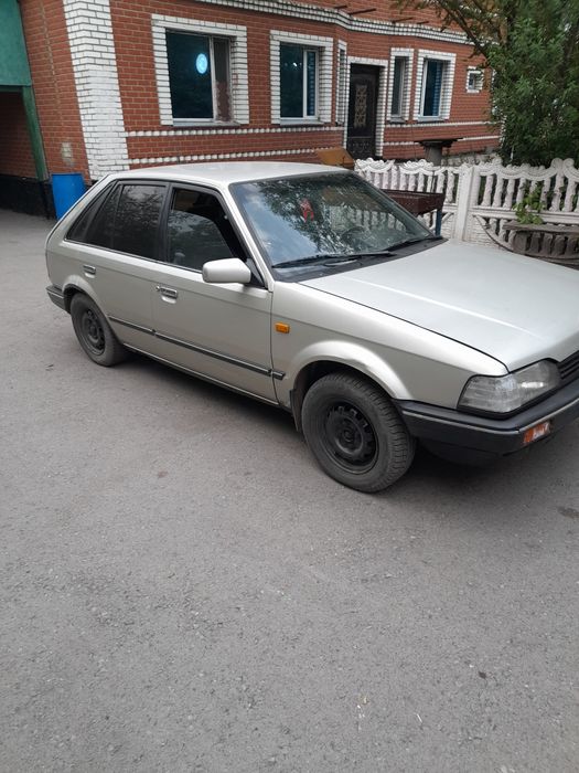 Мазда 1988 года 1.3объем