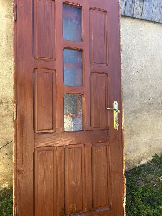 Vând ușă din lemn exterior dublă folosită!
