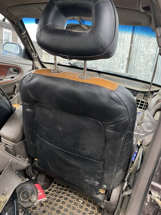 Обшитые сиденья для мазды кронос