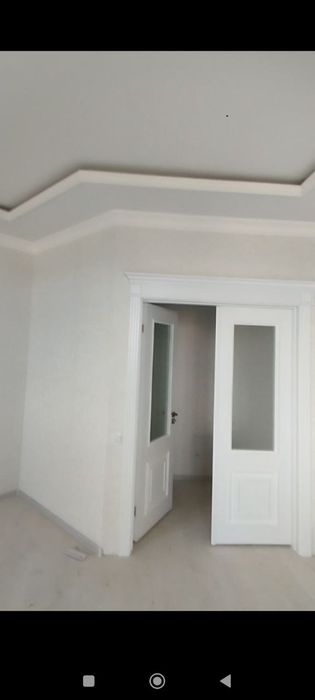 Qorasuv-3 da. 2-xona+mansardli yangi qurilgan kvartira sotiladi.