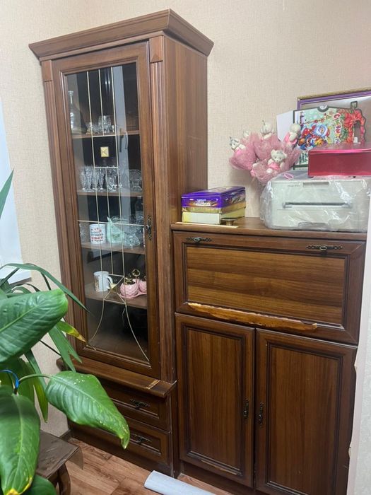 Продам мебель и двери