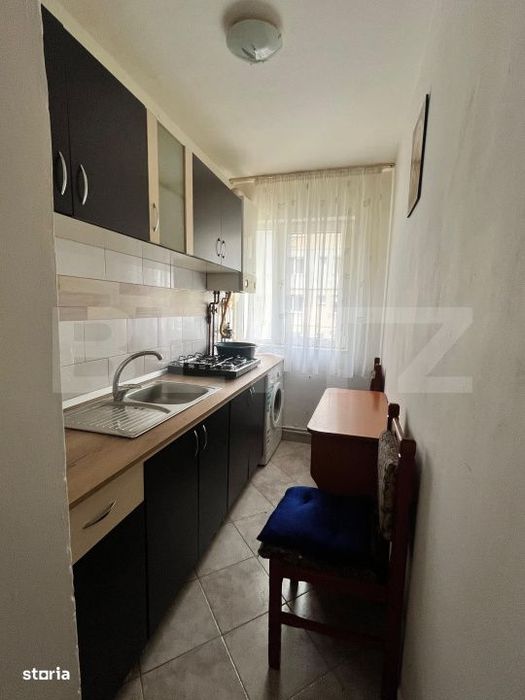 Apartament cu 3 camere, etaj 2, zona Lama