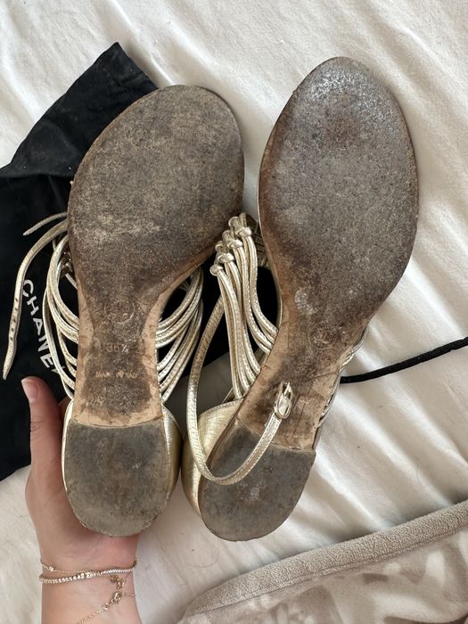 Оригинални Chanel златни сандали 36.5
