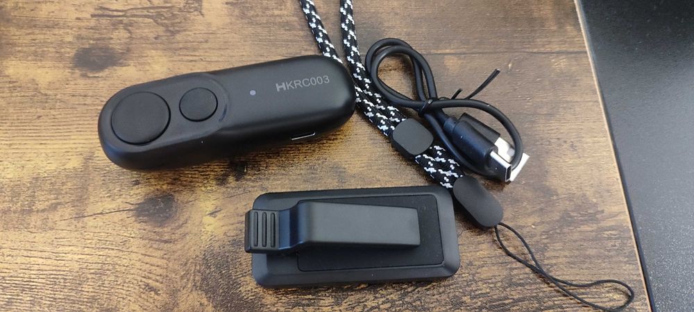 Дистанционно за електронни четци или устройсто с екран с допир.