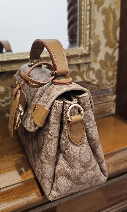 Poșetă Coach New York – nouă