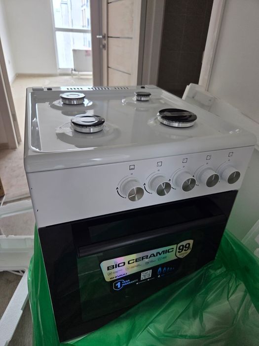 Срочно продам  газ плиту новую