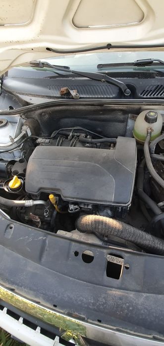 Motor clio simbol 1.2 benzina an 2011 euro 5