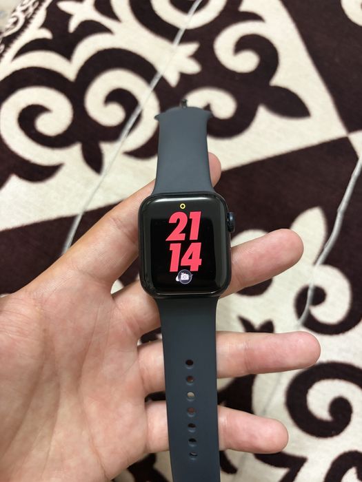Продам aplle wath se gps 2 поколение