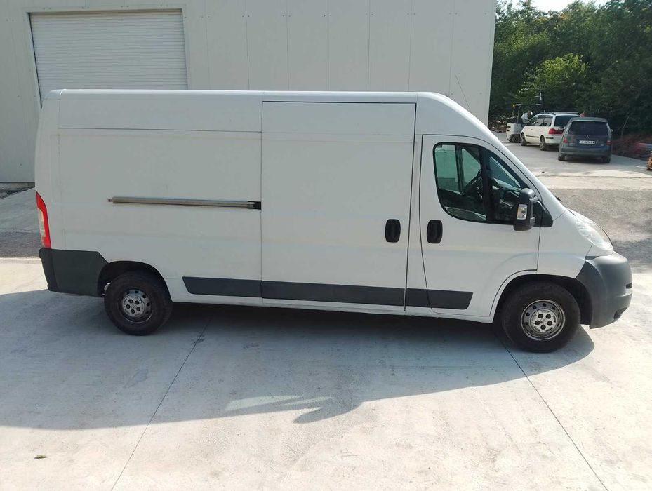 Продавам Микробус Peugeot Boxer Дълга база 3,5т 2.2 120кс. 2011г.