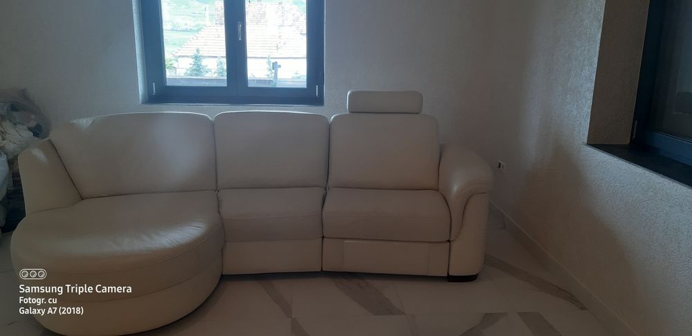 Canapea piele crem