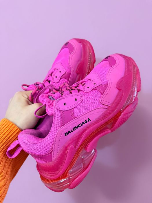 Balenciaga Triple S pink