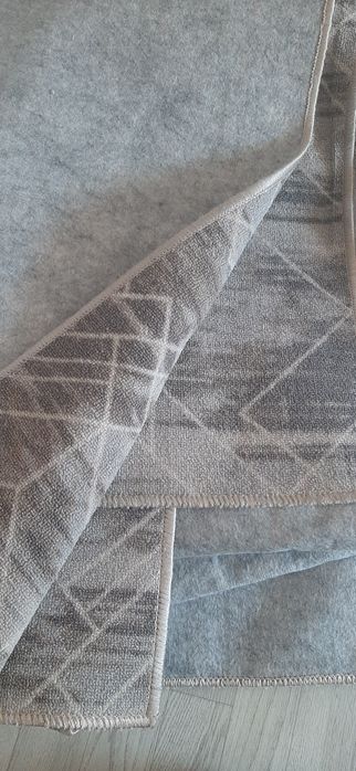 Продам палас новый2×3