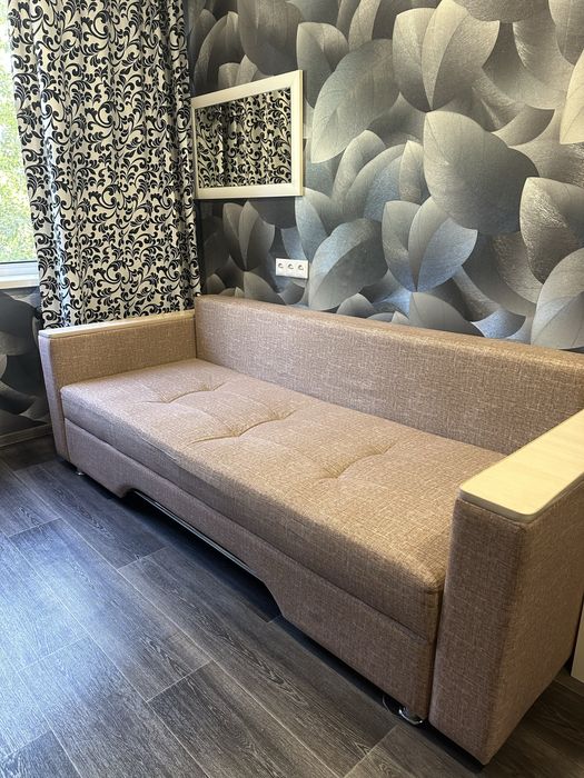 Продам диван.