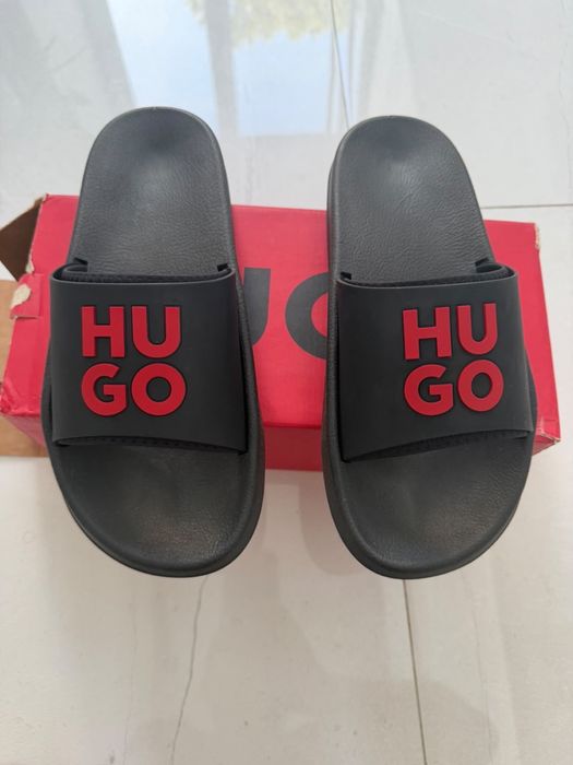 Мъжки чехли HUGO..
