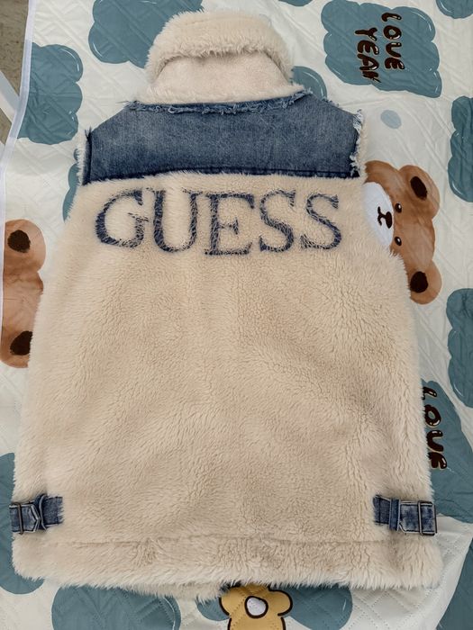 Оригинален Guess елек