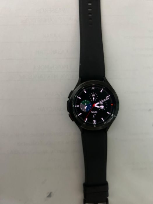 Продам Смарт-часы Samsung Galaxy Watch  черный