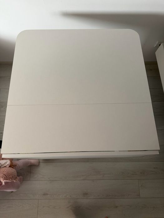 Masă extensibilă albă – ca nouă