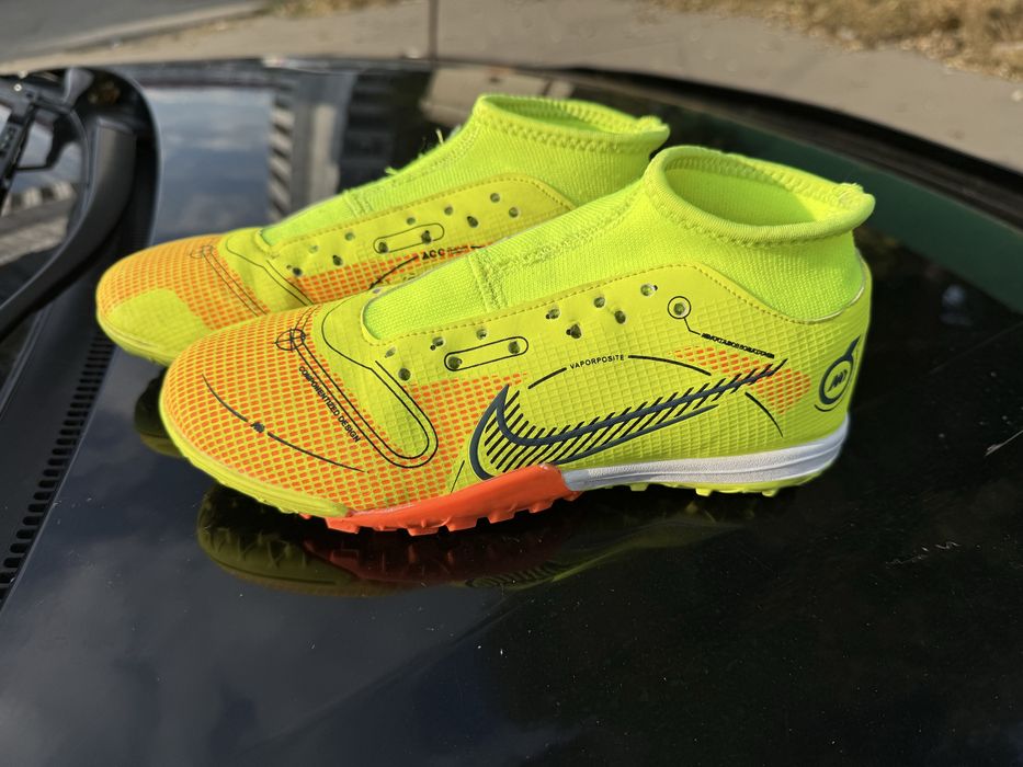 Бутсы футбольные