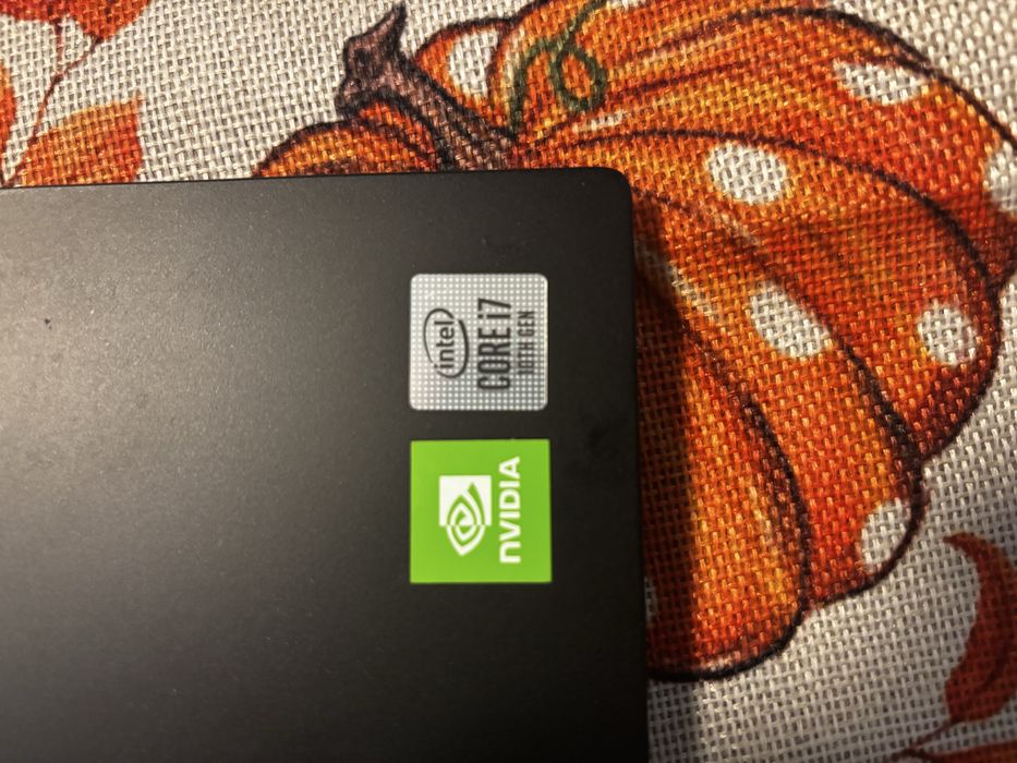 Dell Vostro 5590 i7 / 24GB RAM / 512GB SSD / GeForce MX250