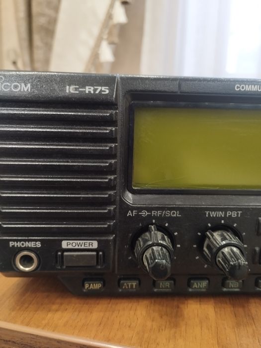 КВ-приёмник ICOM IC-R75