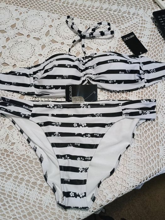 Нов дамски бански костюм