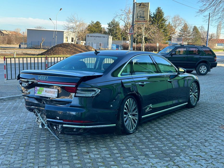 AUDI A8L 55TFSI На Части