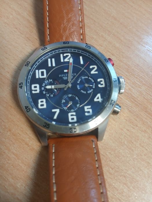 Vând ceas bărbătesc Tomy Hilfiger