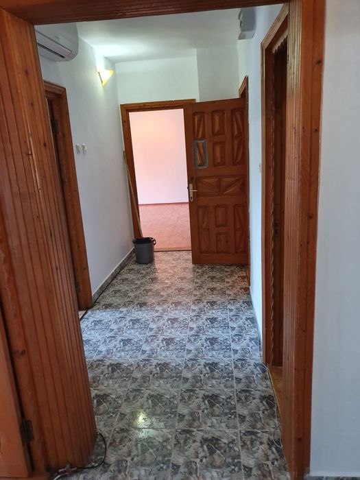 Apartament 3 camere de vanzare