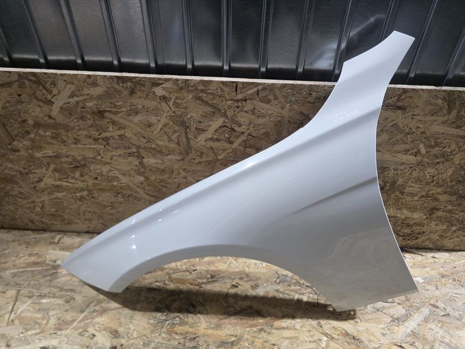 Aripă stânga față BMW F30 F31 A300 Alpine White Originală