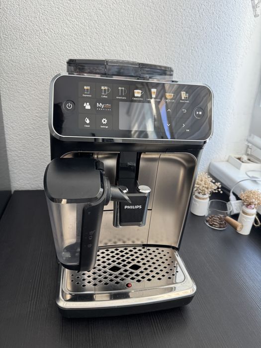 Expresor automat Philips 5400