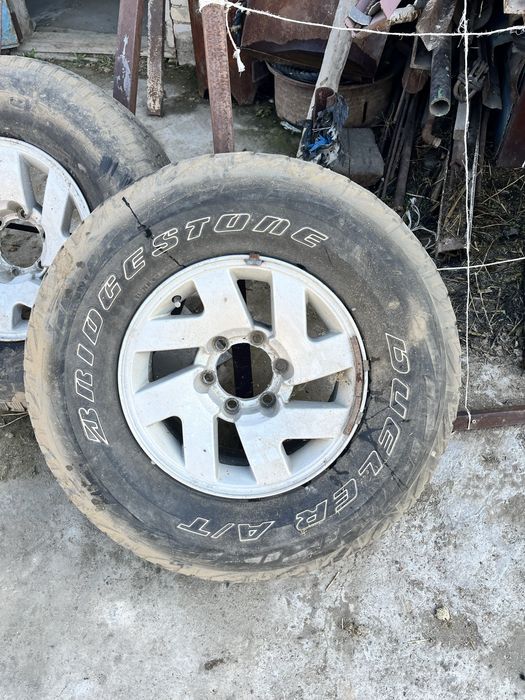 Шины с дисками для джипа