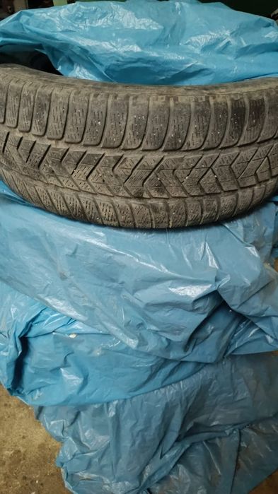 Anvelope iarna 235/65r17 Pirelli scorpion