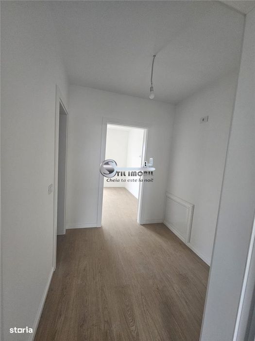 Apartament 3 camere dispus pe 2 niveluri — fotografia 3