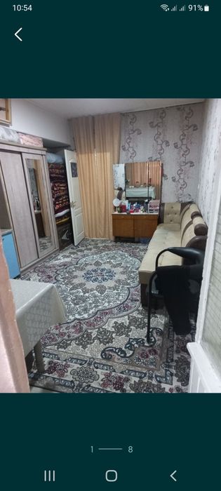 Продаётся 1 ком бывший обшежитья  4 этажный  дом 2 этаж
